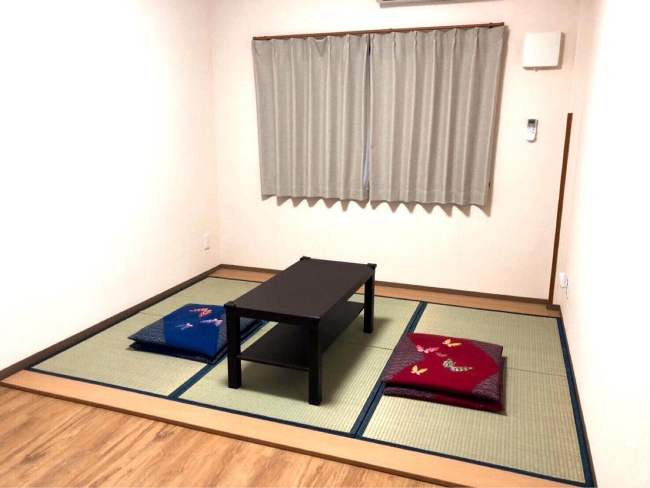 Mikawa House Osaka Castle Hotell Exteriör bild